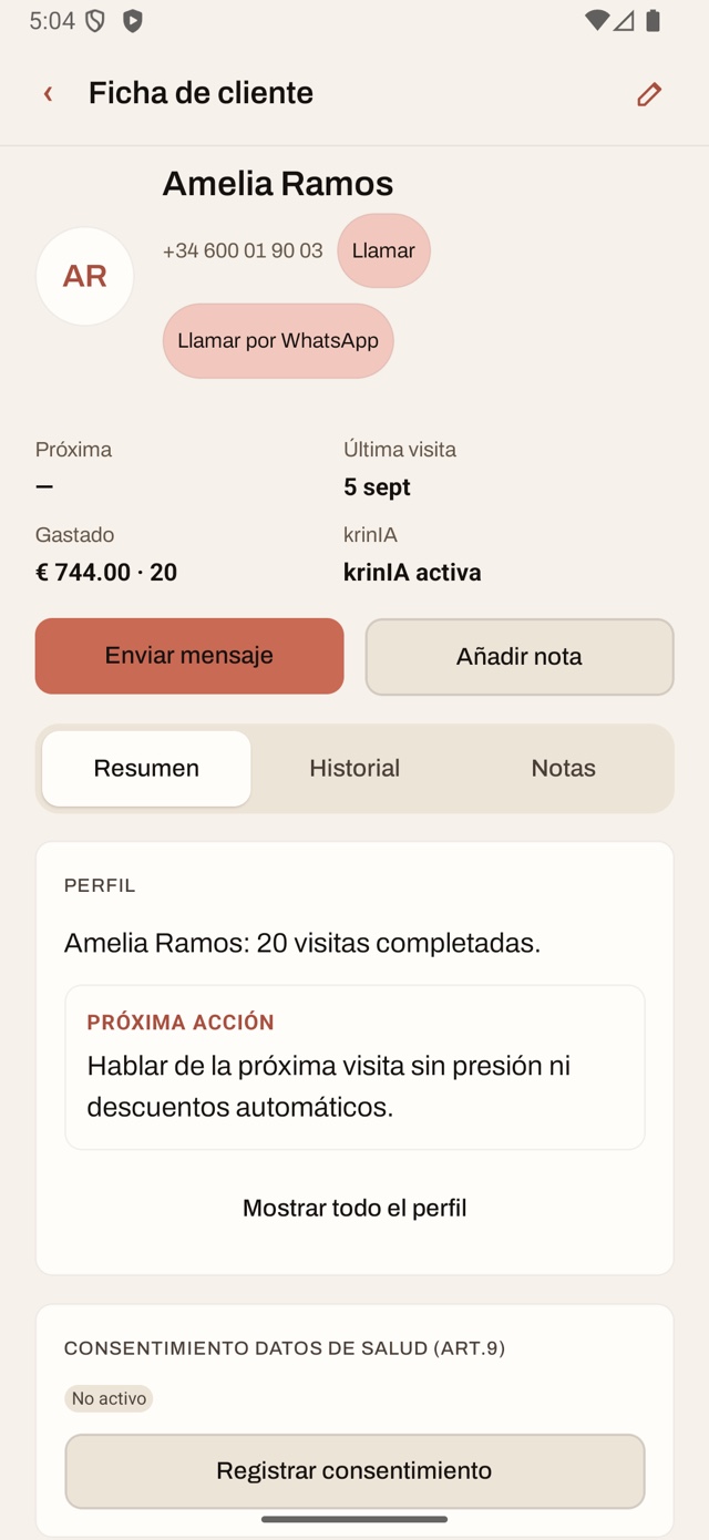 Perfil de clienta con historial y oportunidades